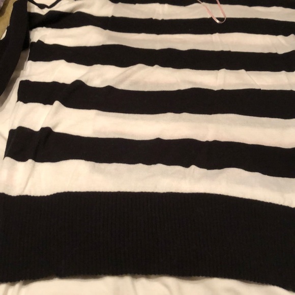 VS color block sweater light weight scoop neck - Picture 2 of 6